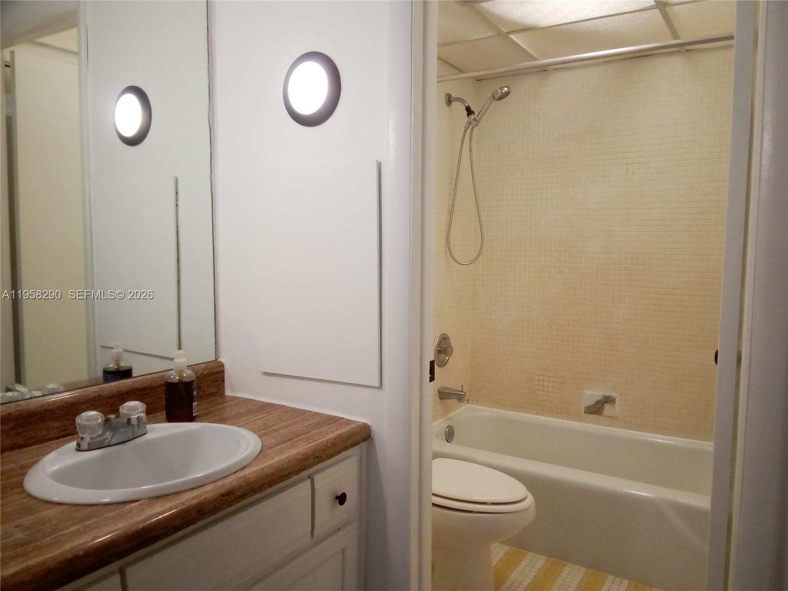 3720 Inverrary Drive 2s Property Photo 45