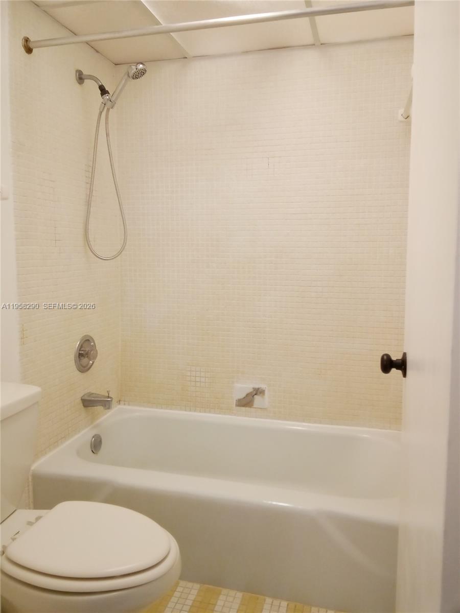 3720 Inverrary Drive 2s Property Photo 46