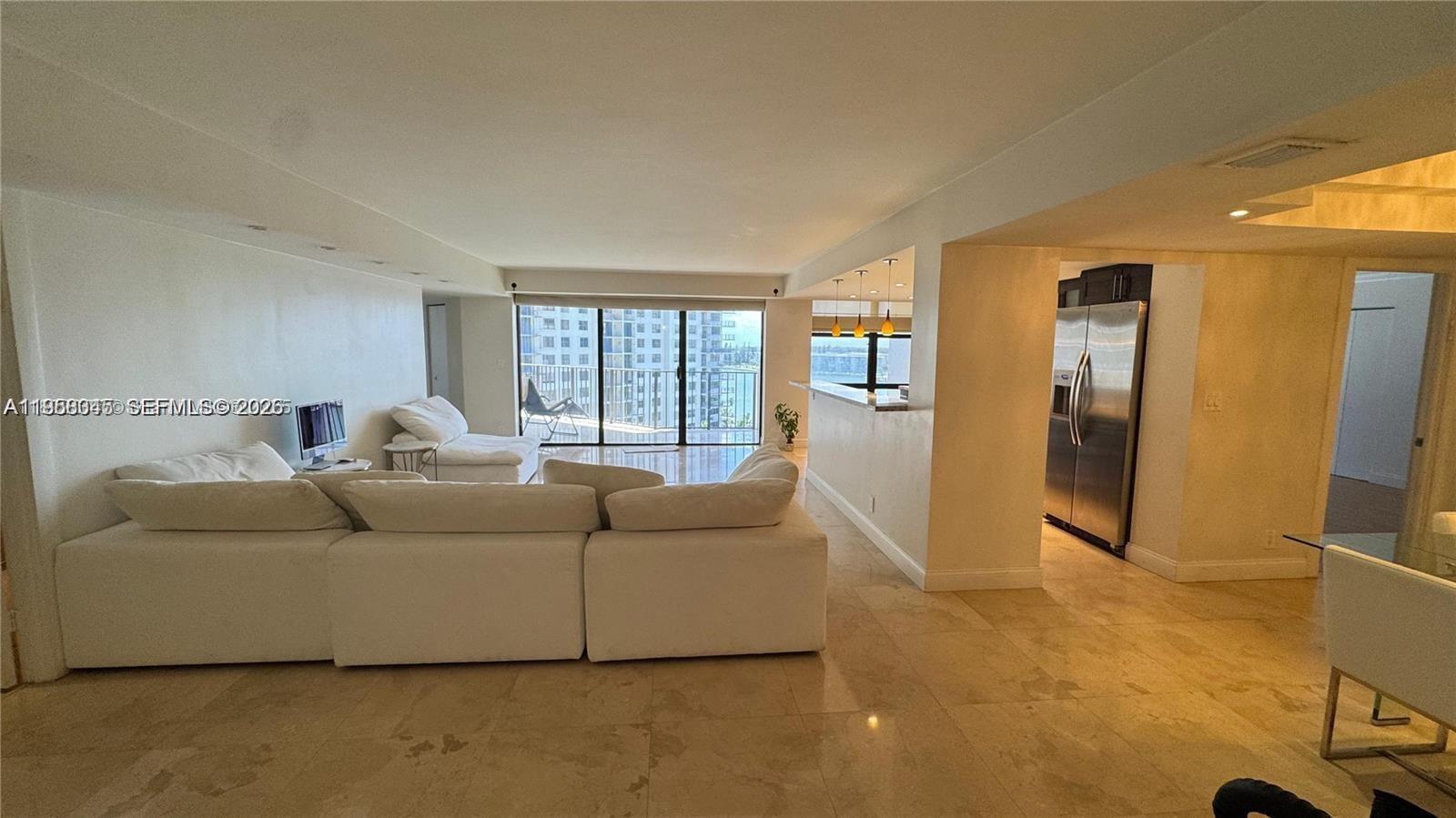 18181 NE 31st Court 1009