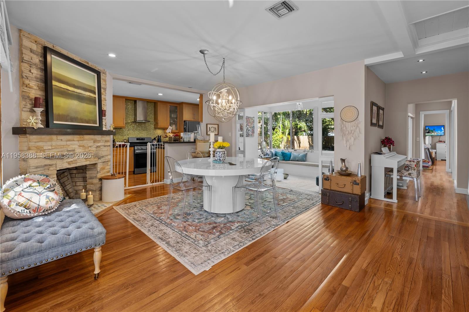 A11958388 Property Photo 3