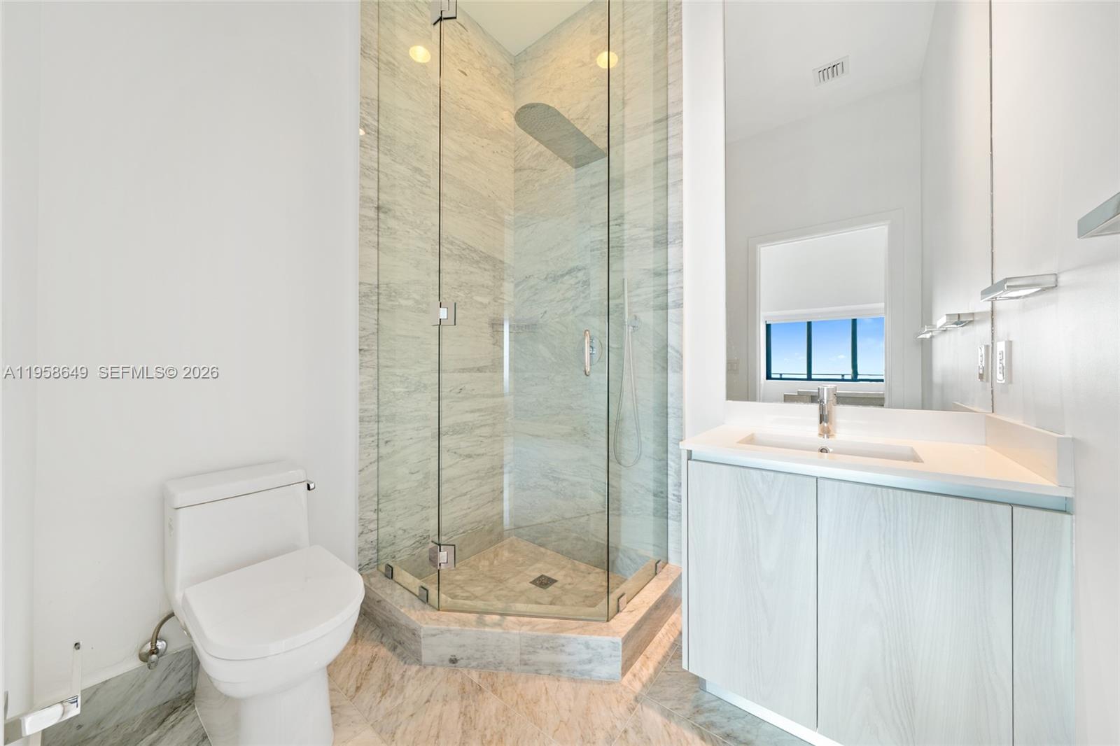 480 Ne 31st Street Ph5101 Property Photo 24