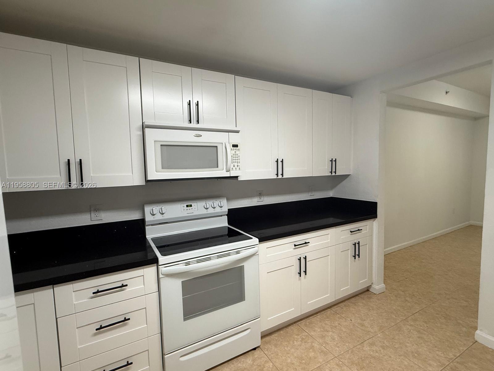 11603 Nw 89th Street 215 Property Photo 5