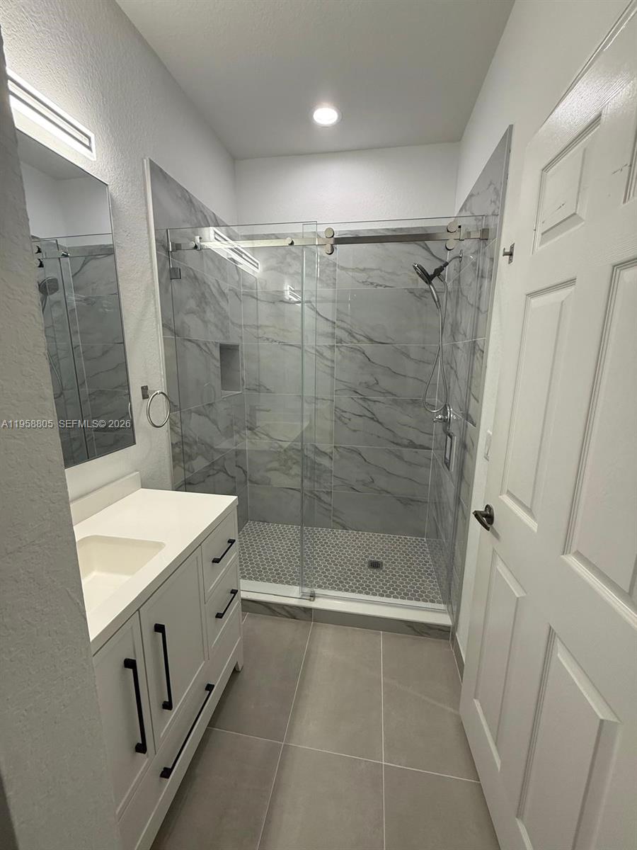 11603 Nw 89th Street 215 Property Photo 13