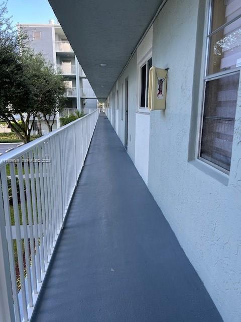 2226 N Cypress Bend Drive 210 Property Photo 3