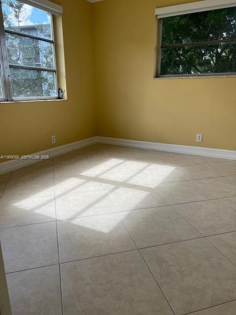 2226 N Cypress Bend Drive 210 Property Photo 11