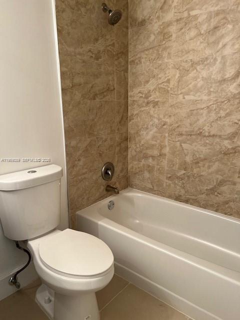 2226 N Cypress Bend Drive 210 Property Photo 19
