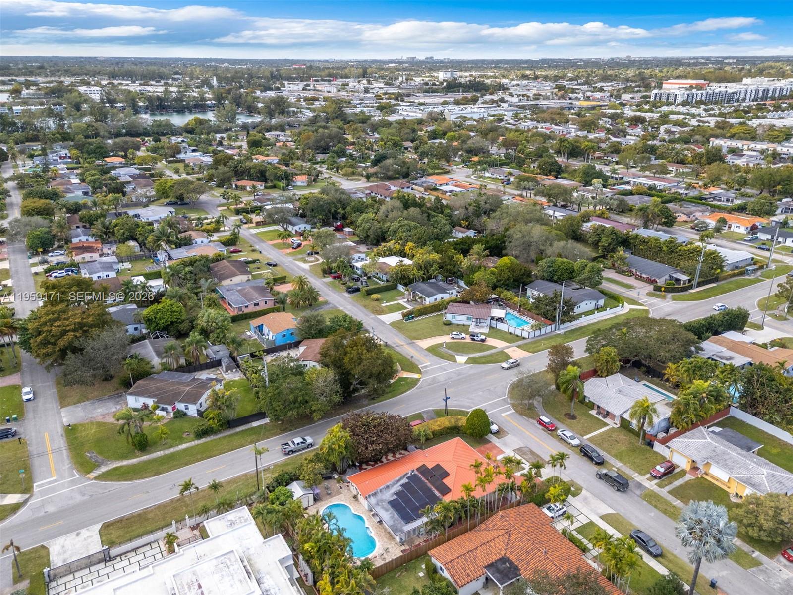 A11959171 Property Photo 3