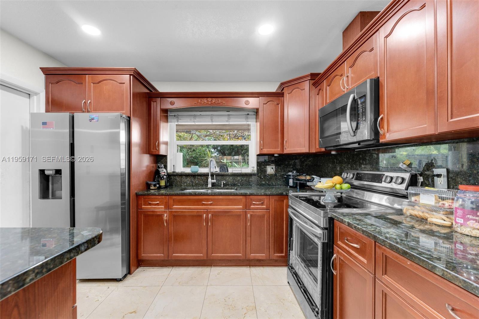 A11959171 Property Photo 15