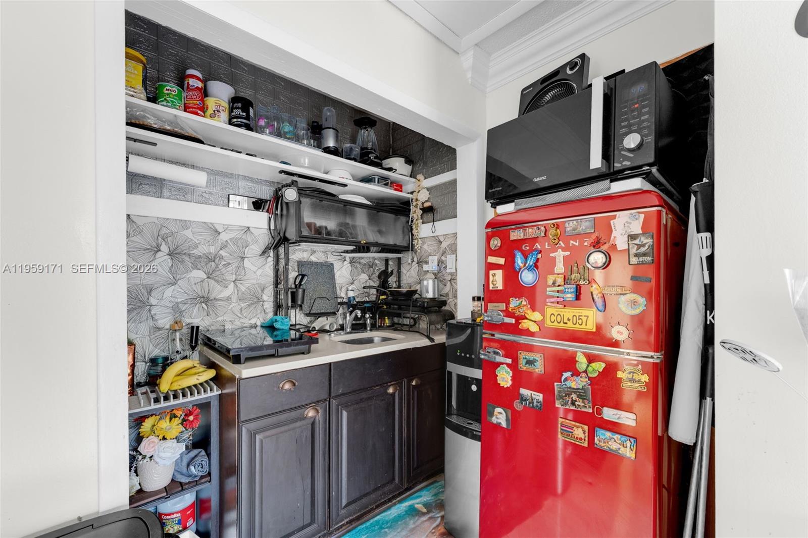 A11959171 Property Photo 25