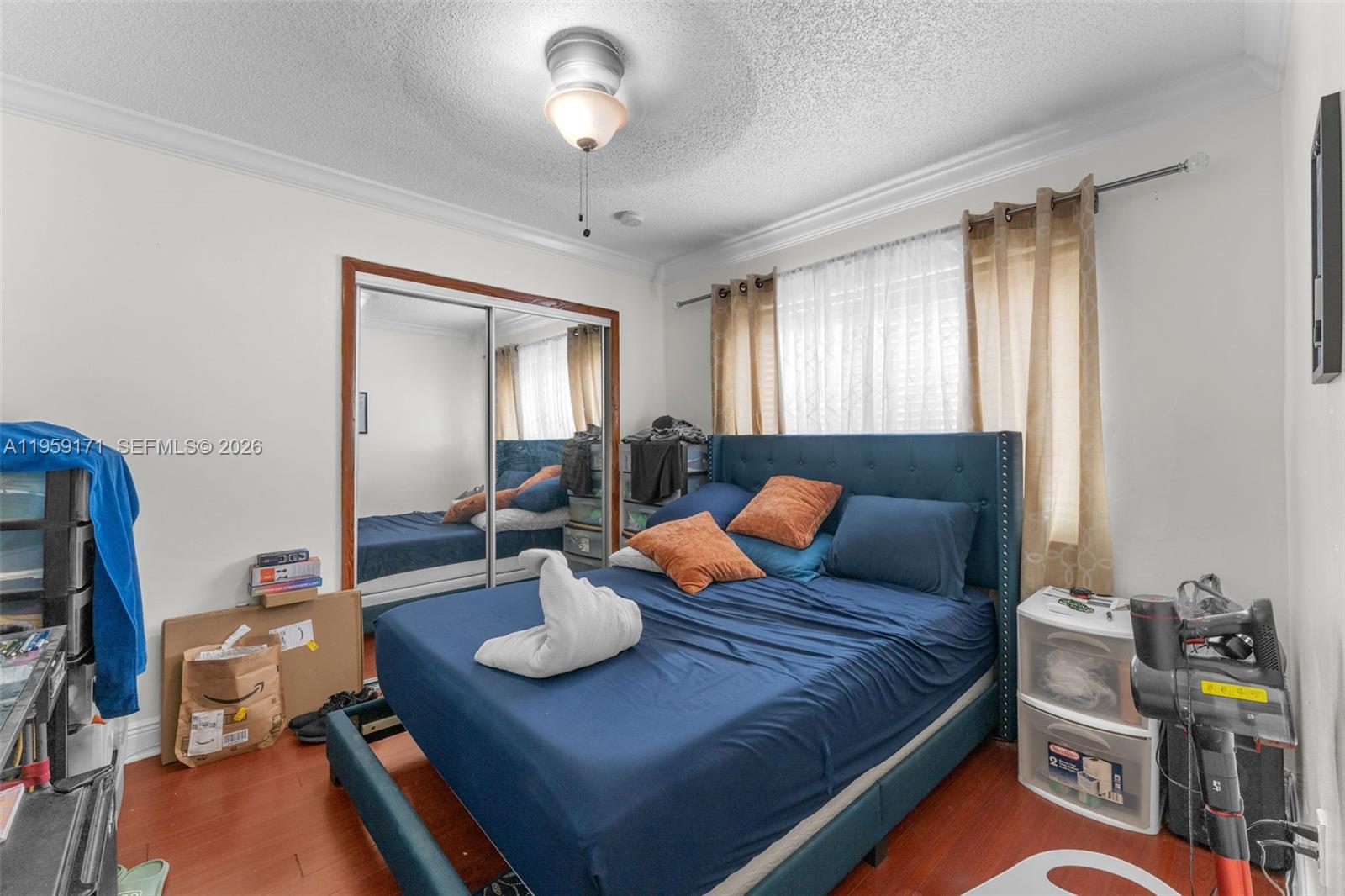 A11959171 Property Photo 27