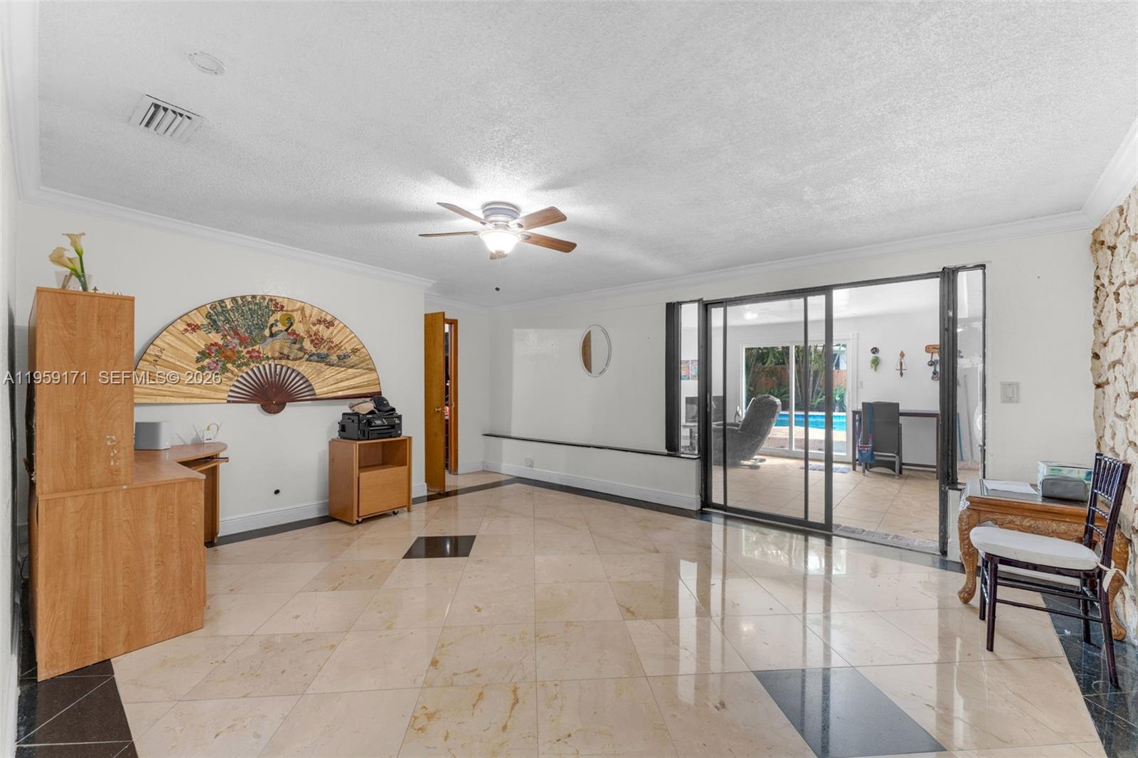 A11959171 Property Photo 28