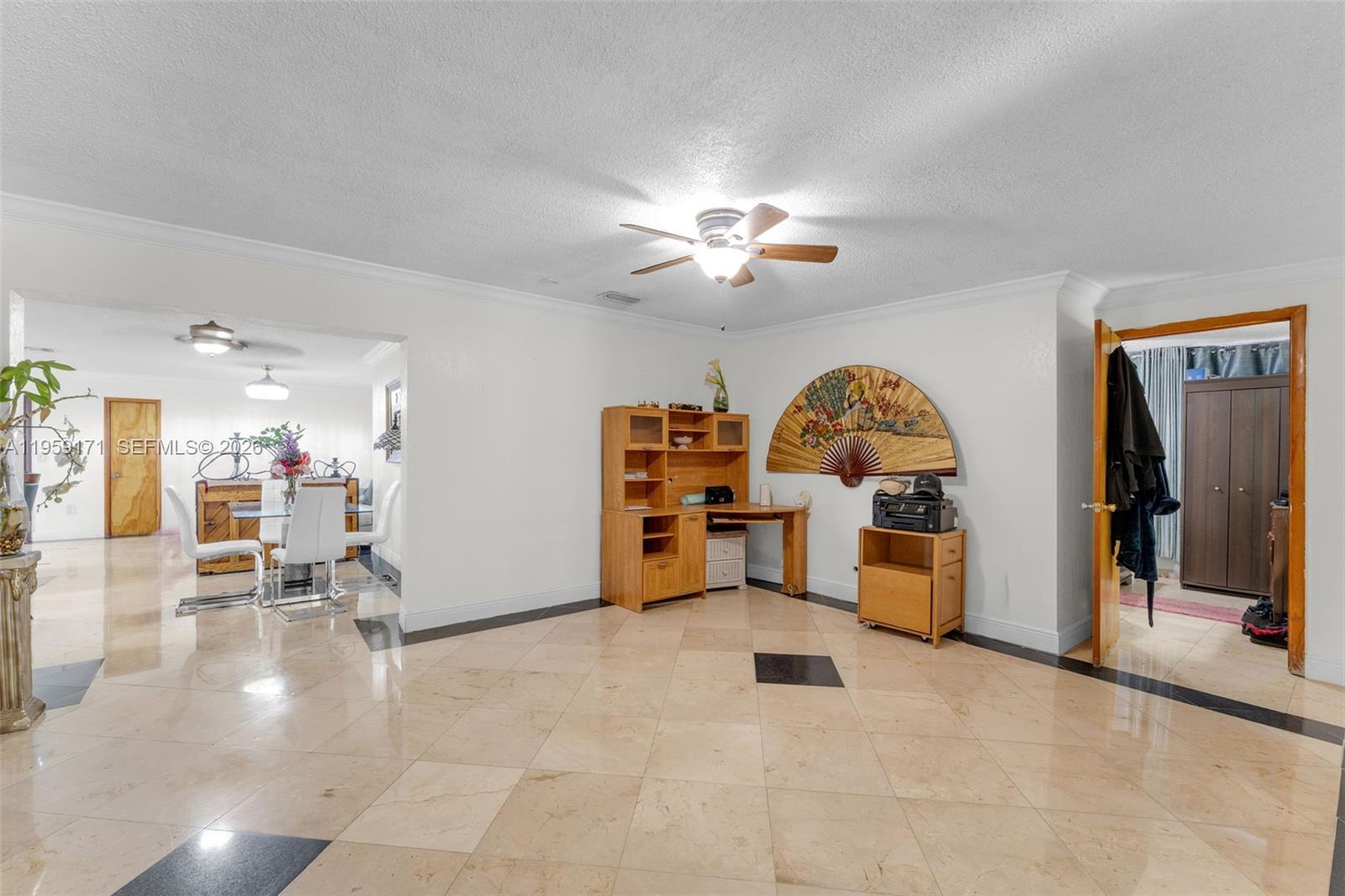 A11959171 Property Photo 30
