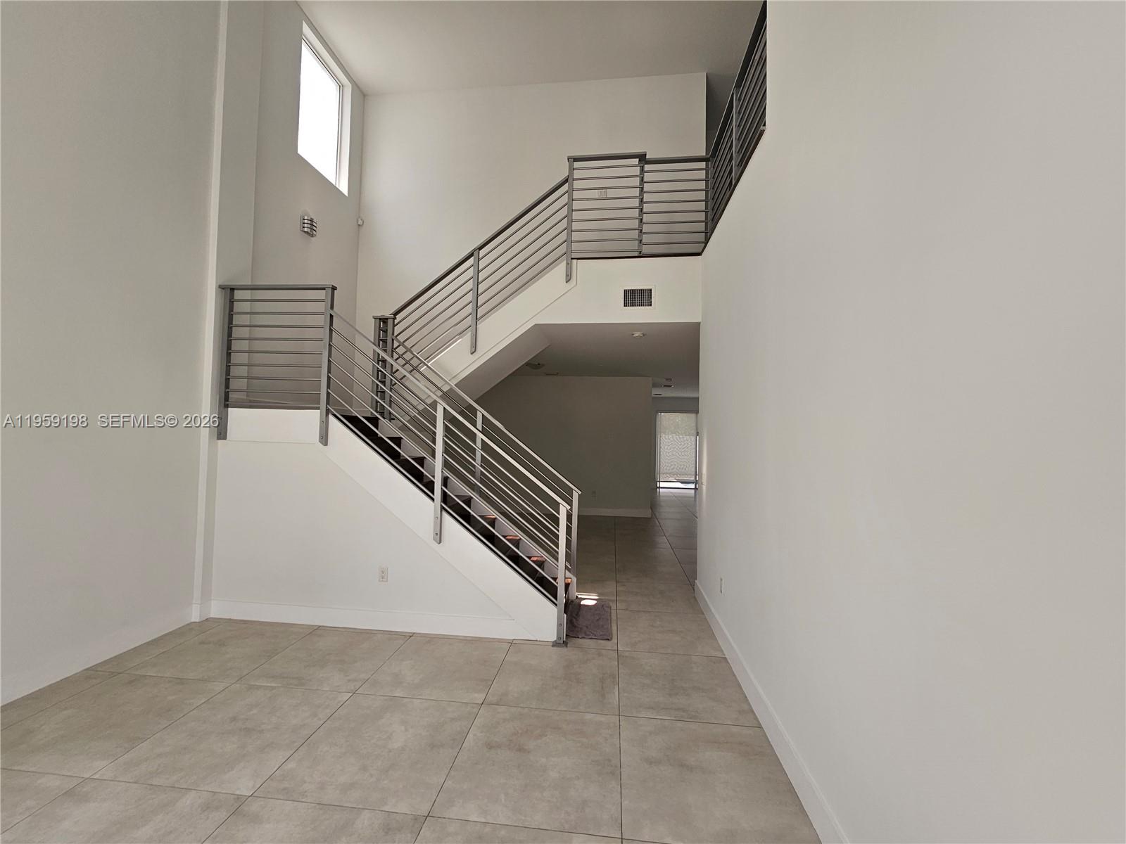 A11959198 Property Photo 7