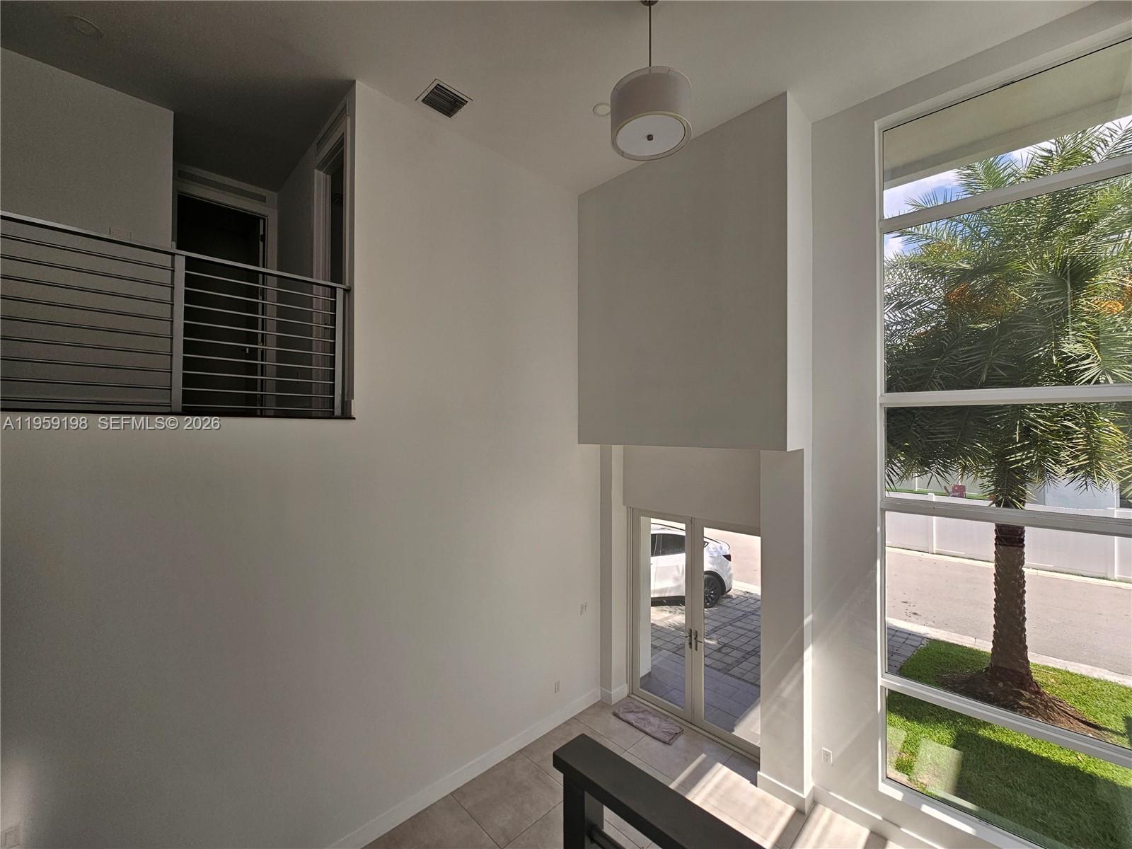 A11959198 Property Photo 8