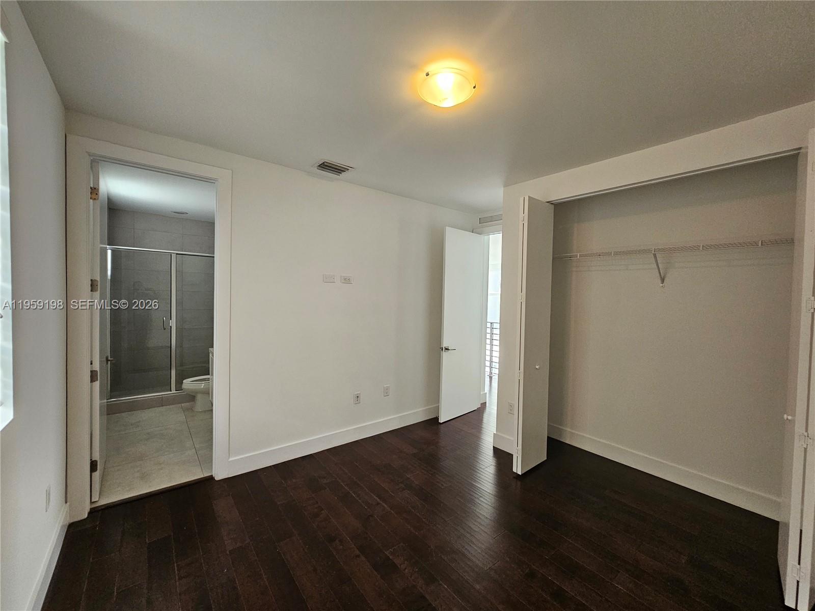 A11959198 Property Photo 10