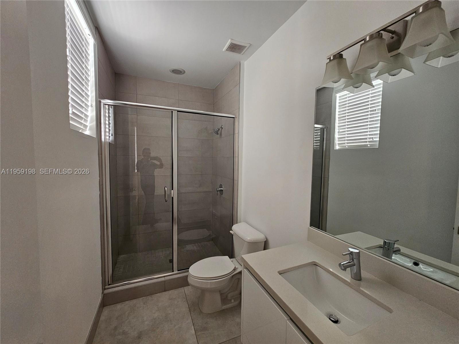 A11959198 Property Photo 11