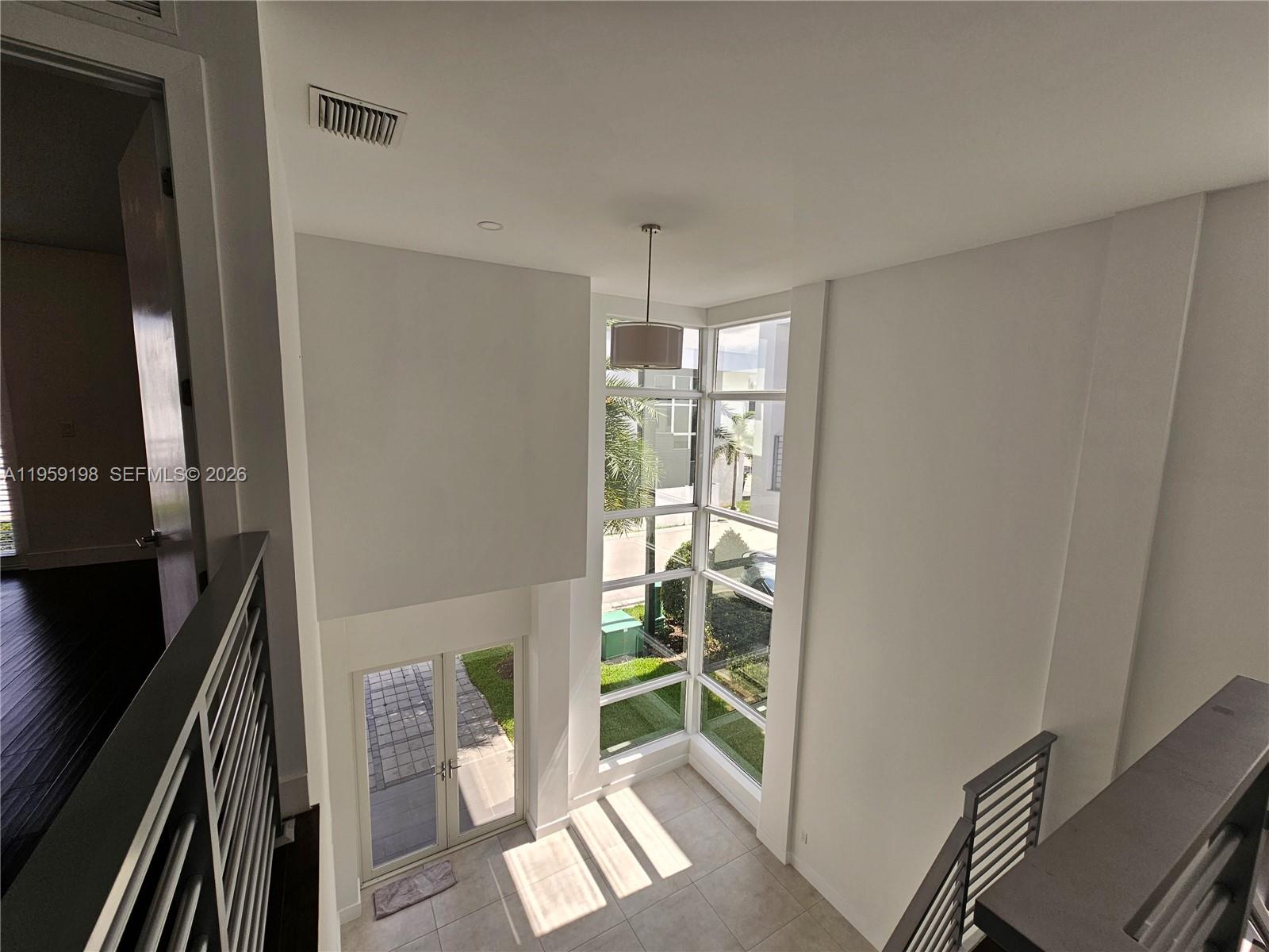 A11959198 Property Photo 13