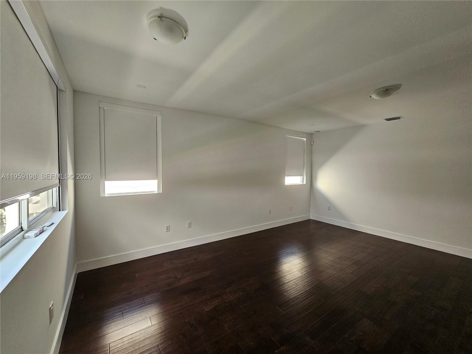 A11959198 Property Photo 15