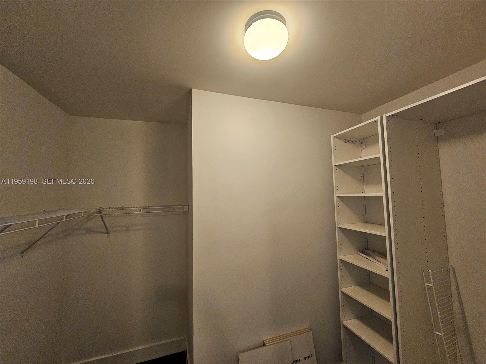 A11959198 Property Photo 20