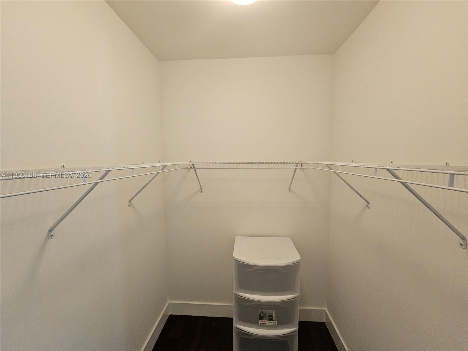 A11959198 Property Photo 21