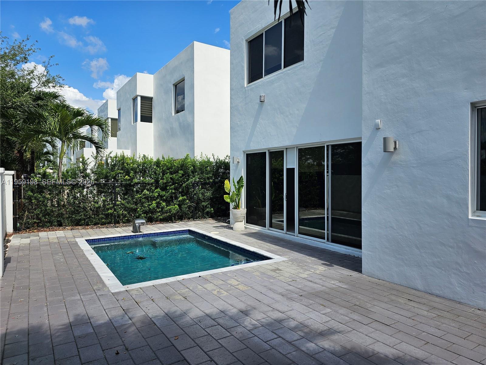 A11959198 Property Photo 29