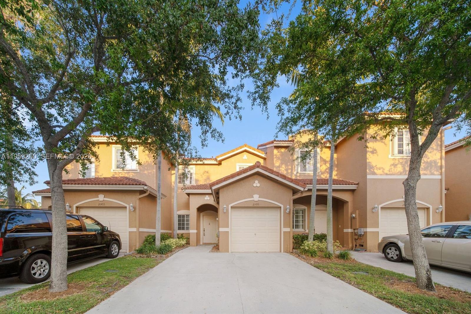 21459 SW 86th Place Property Photo 1