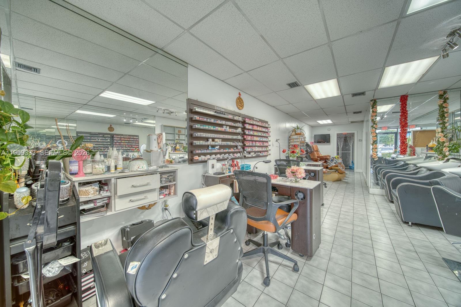 Full-service Beauty Salon For Sale In Sweetwater Property Photo 5