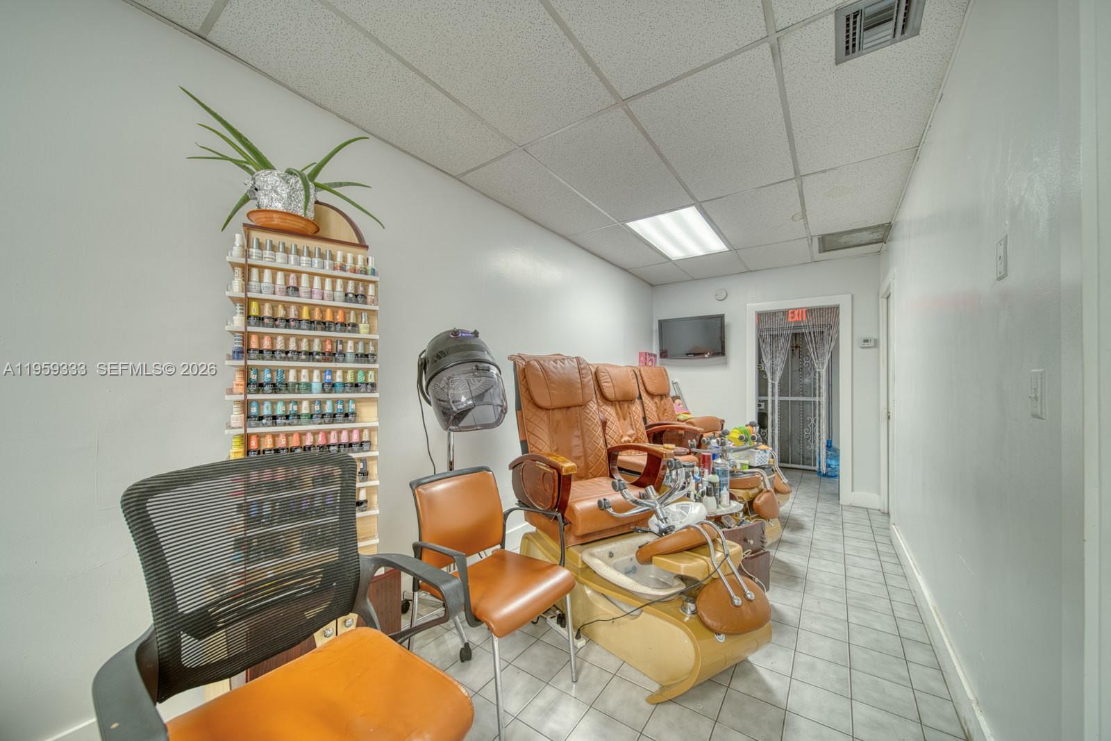 Full-service Beauty Salon For Sale In Sweetwater Property Photo 10