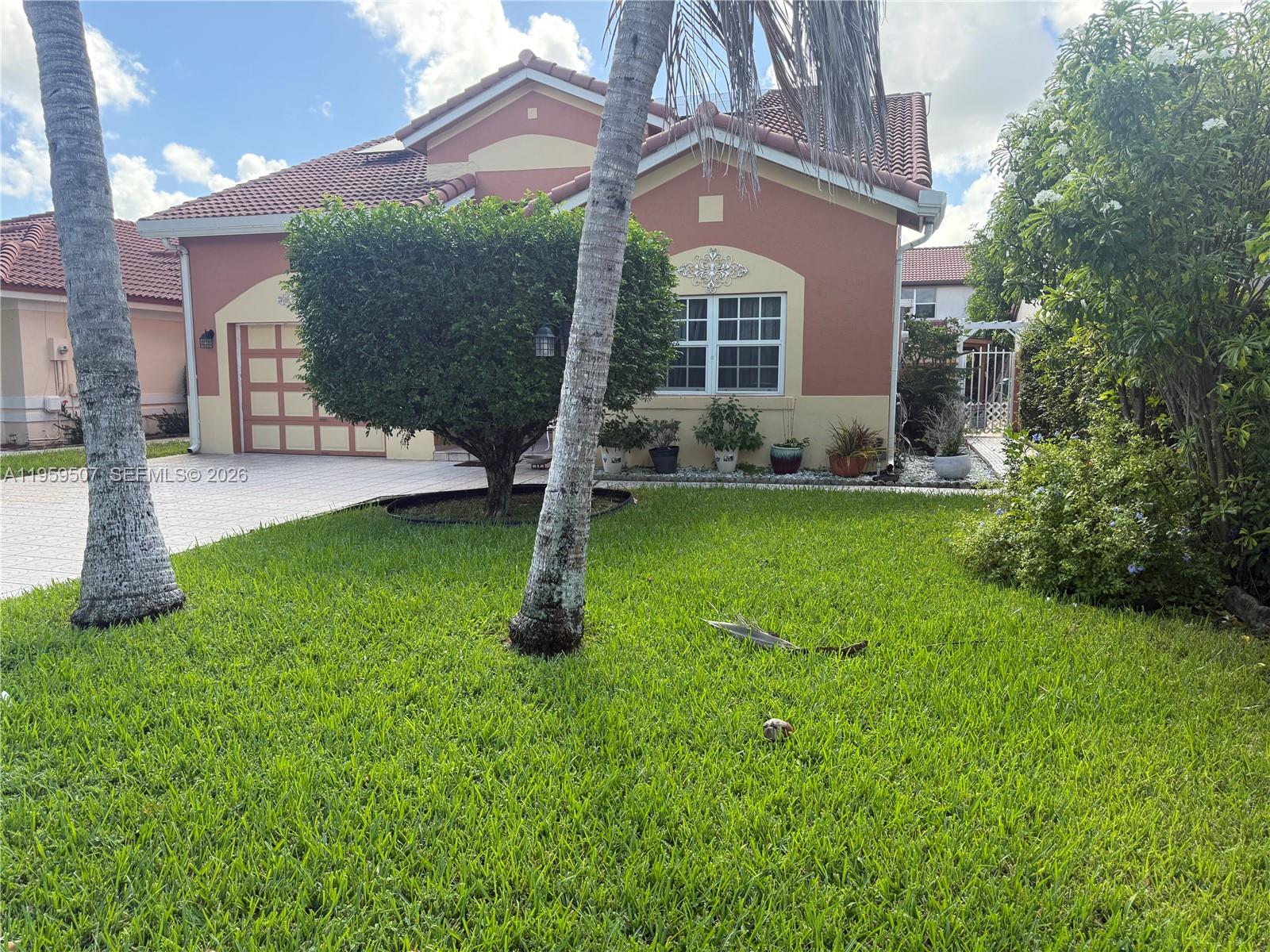 5320 Nw 190th Street Property Photo 2