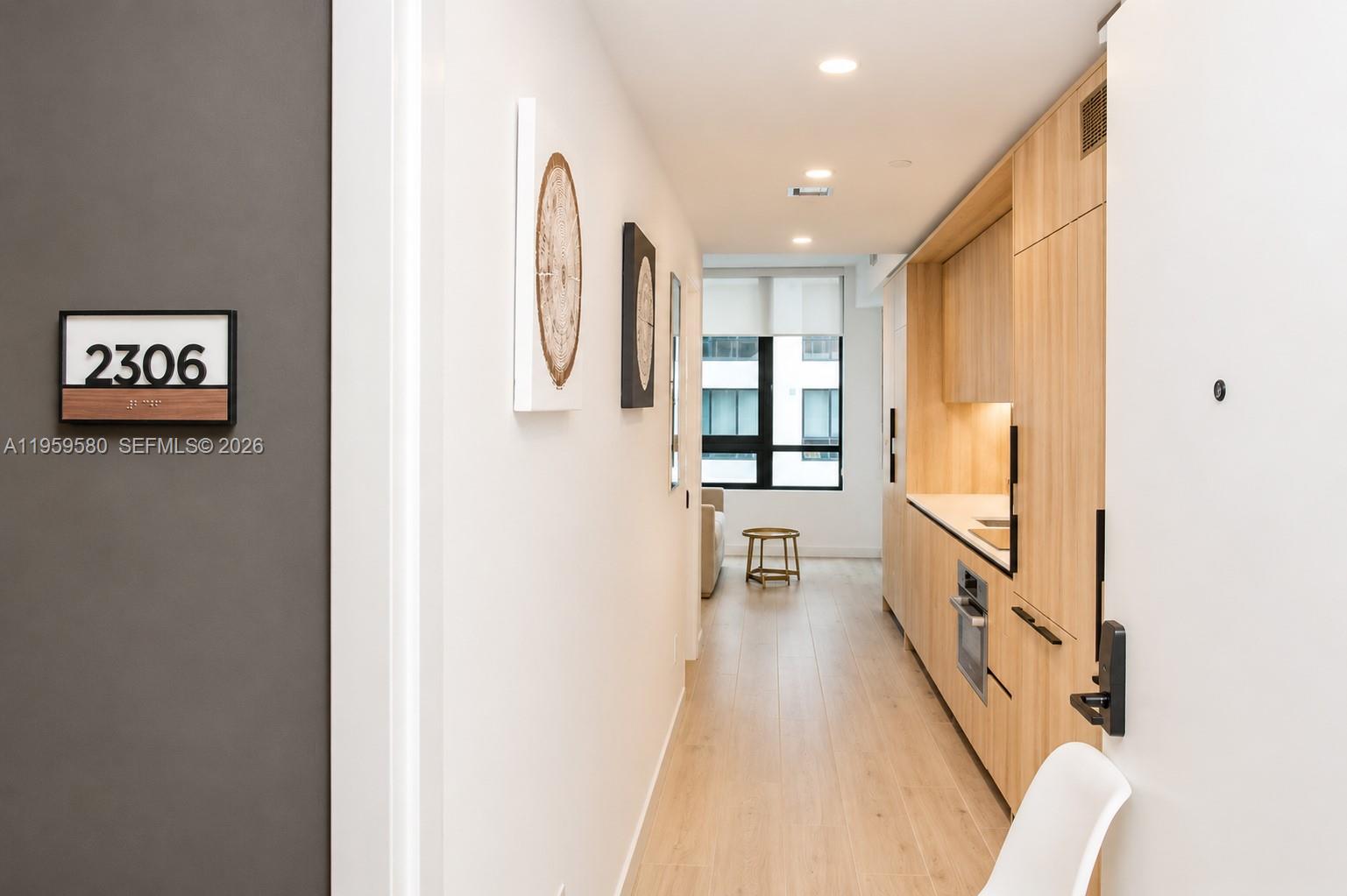 225 N Miami Avenue 2306 Property Photo 1