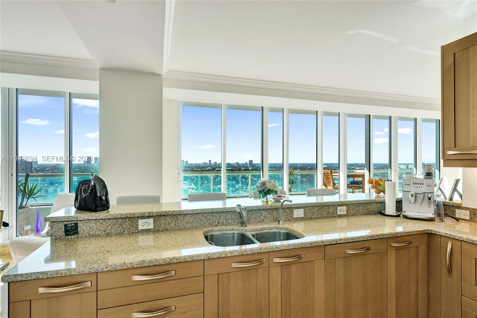 1 N Fort Lauderdale Beach Boulevard 1806 Property Photo 9