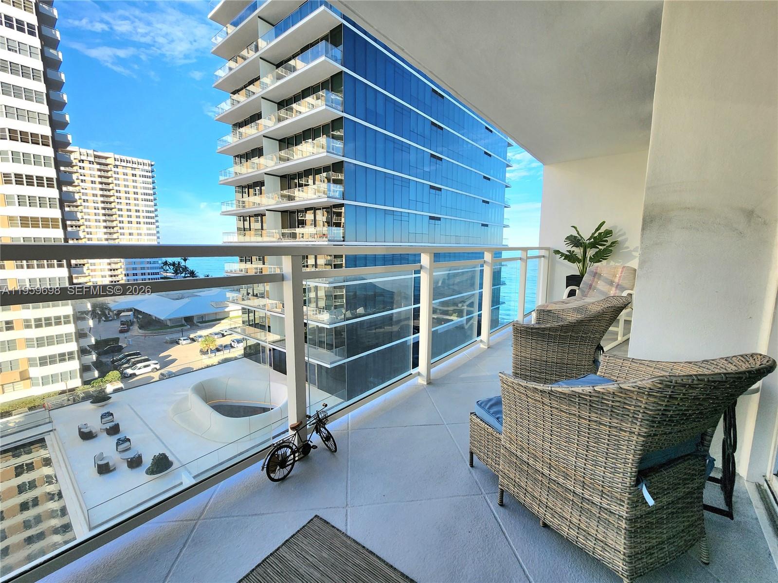 2030 S Ocean Drive 823 Property Photo 7