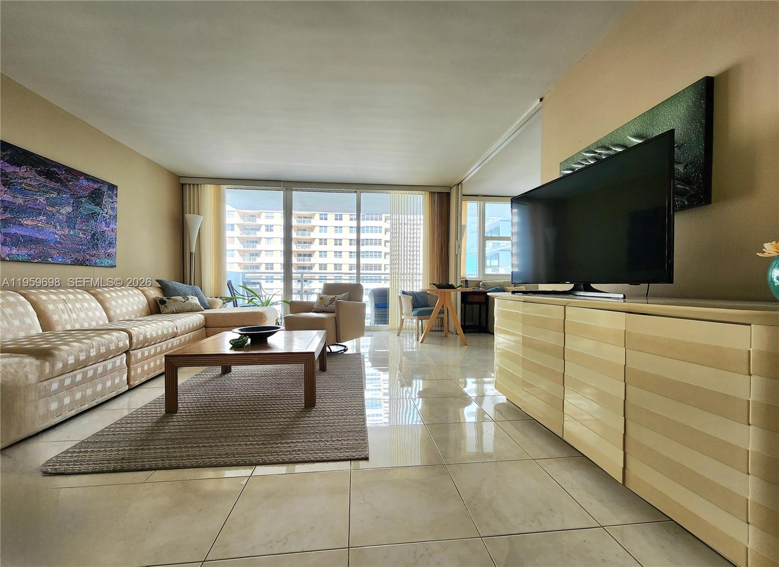 2030 S Ocean Drive 823 Property Photo 11