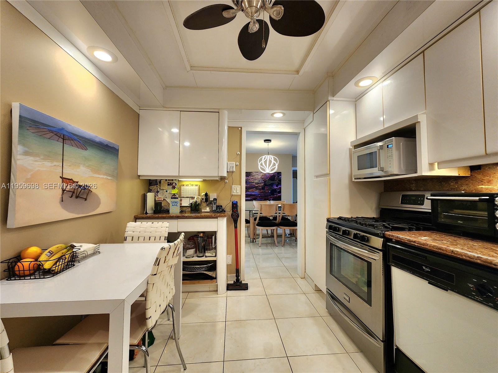 2030 S Ocean Drive 823 Property Photo 16