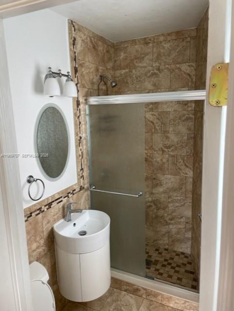 2121 Biarritz Drive 5 Property Photo 2
