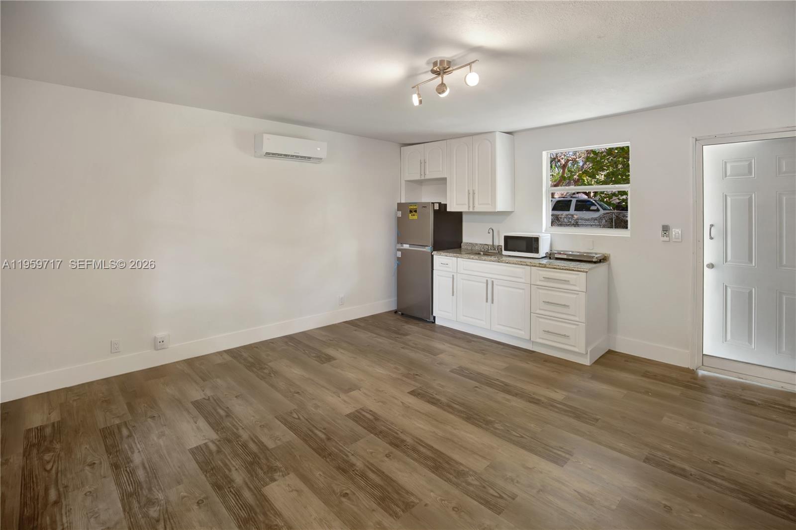 2311 Fletcher Street Property Photo 24