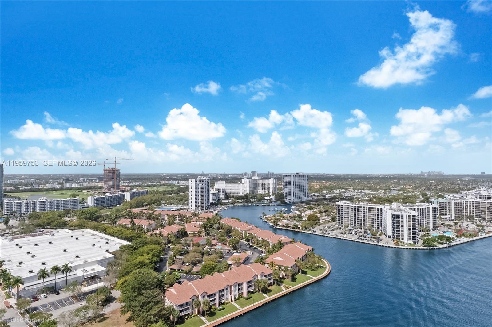 4010 S Ocean Drive R2204 Property Photo 3