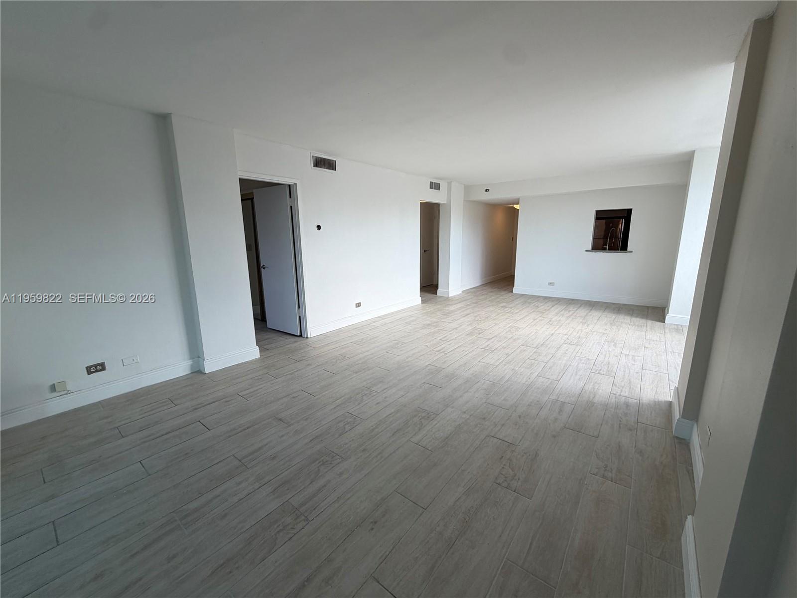 3660 Ne 166th Street 301 +40' Deeded Dock Property Photo 12