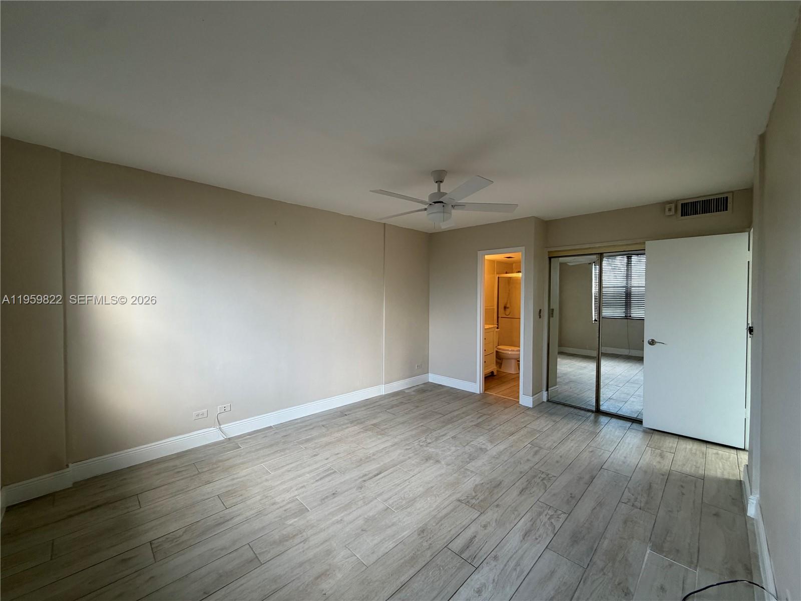 3660 Ne 166th Street 301 +40' Deeded Dock Property Photo 13