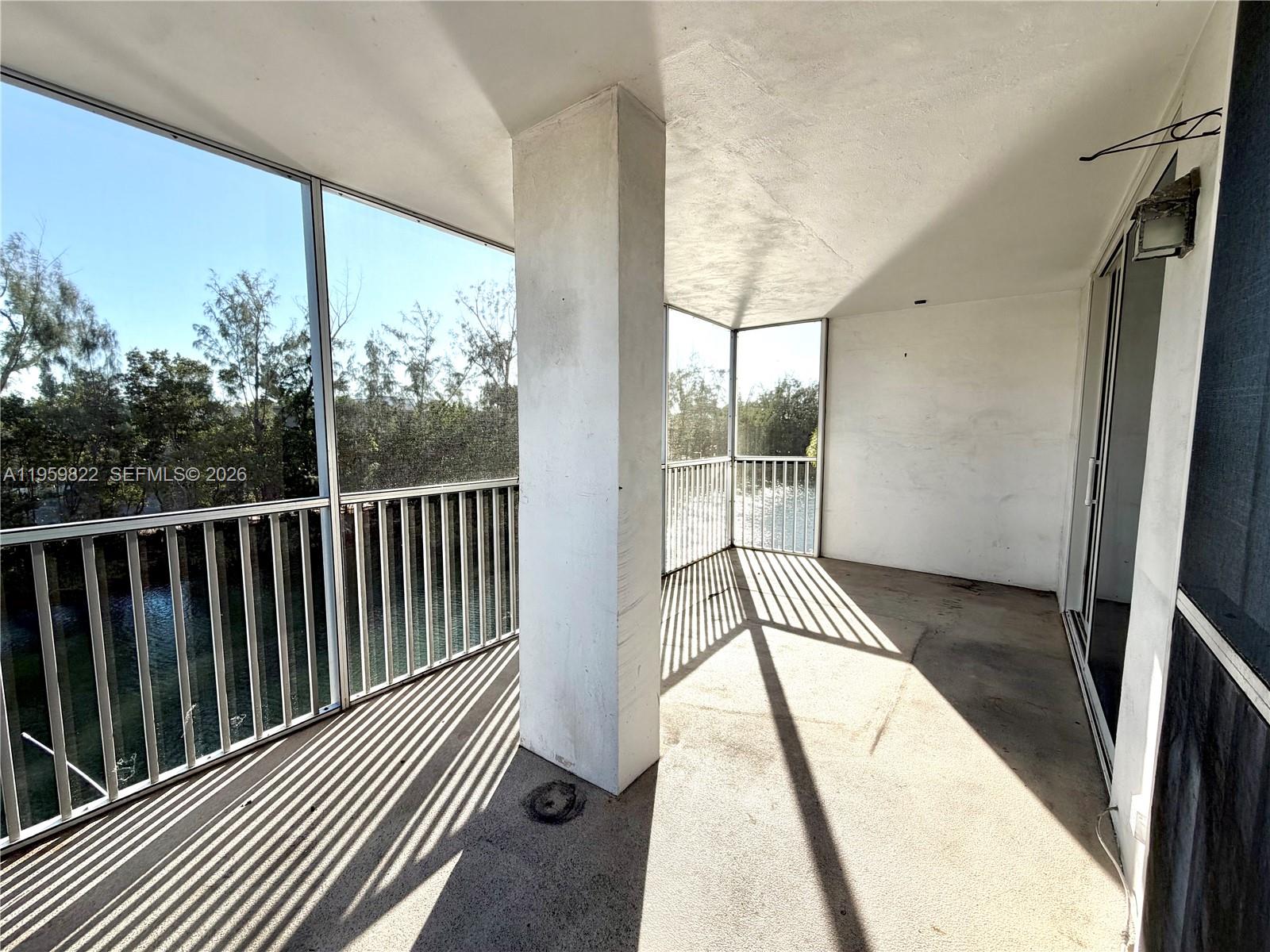 3660 Ne 166th Street 301 +40' Deeded Dock Property Photo 19