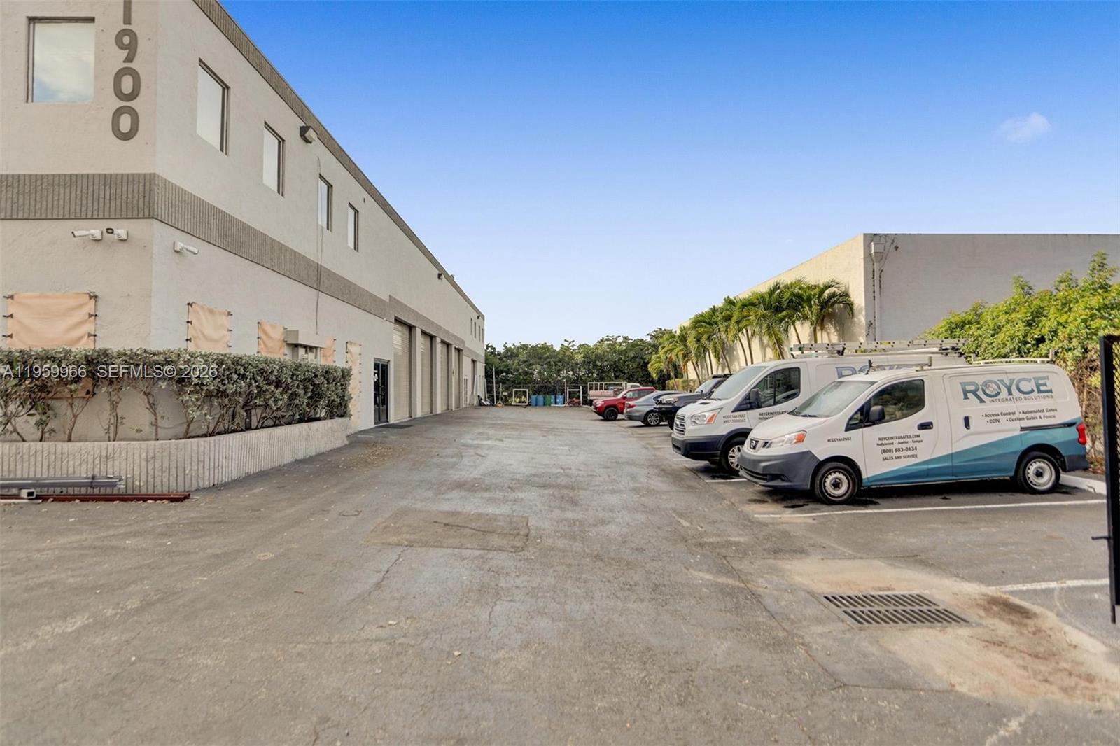 1900 Nw 32nd Street Property Photo 2