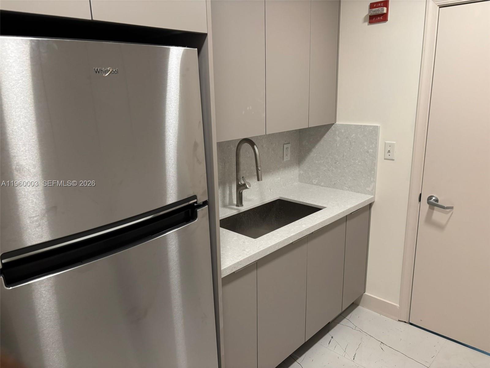 A11960003 Property Photo 17