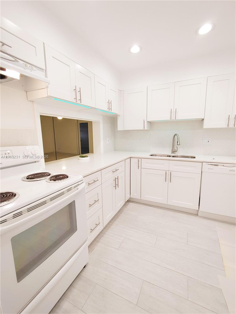215 Se 3rd Avenue 307c Property Photo 16