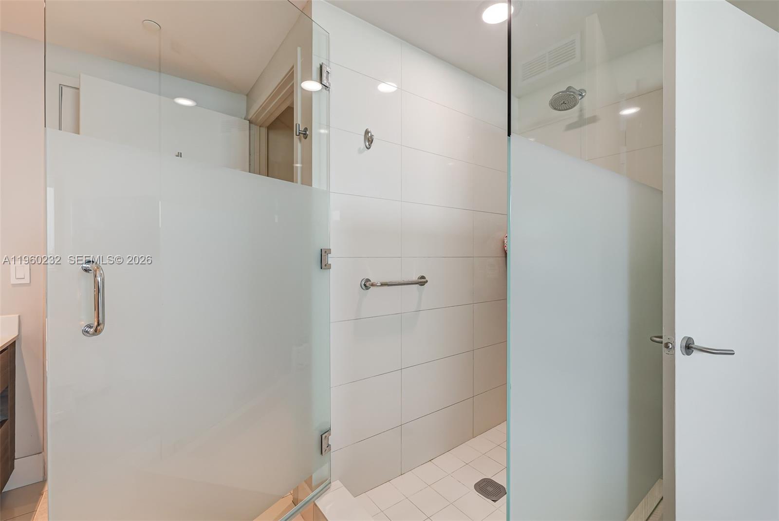 460 Ne 28 704 Property Photo 33