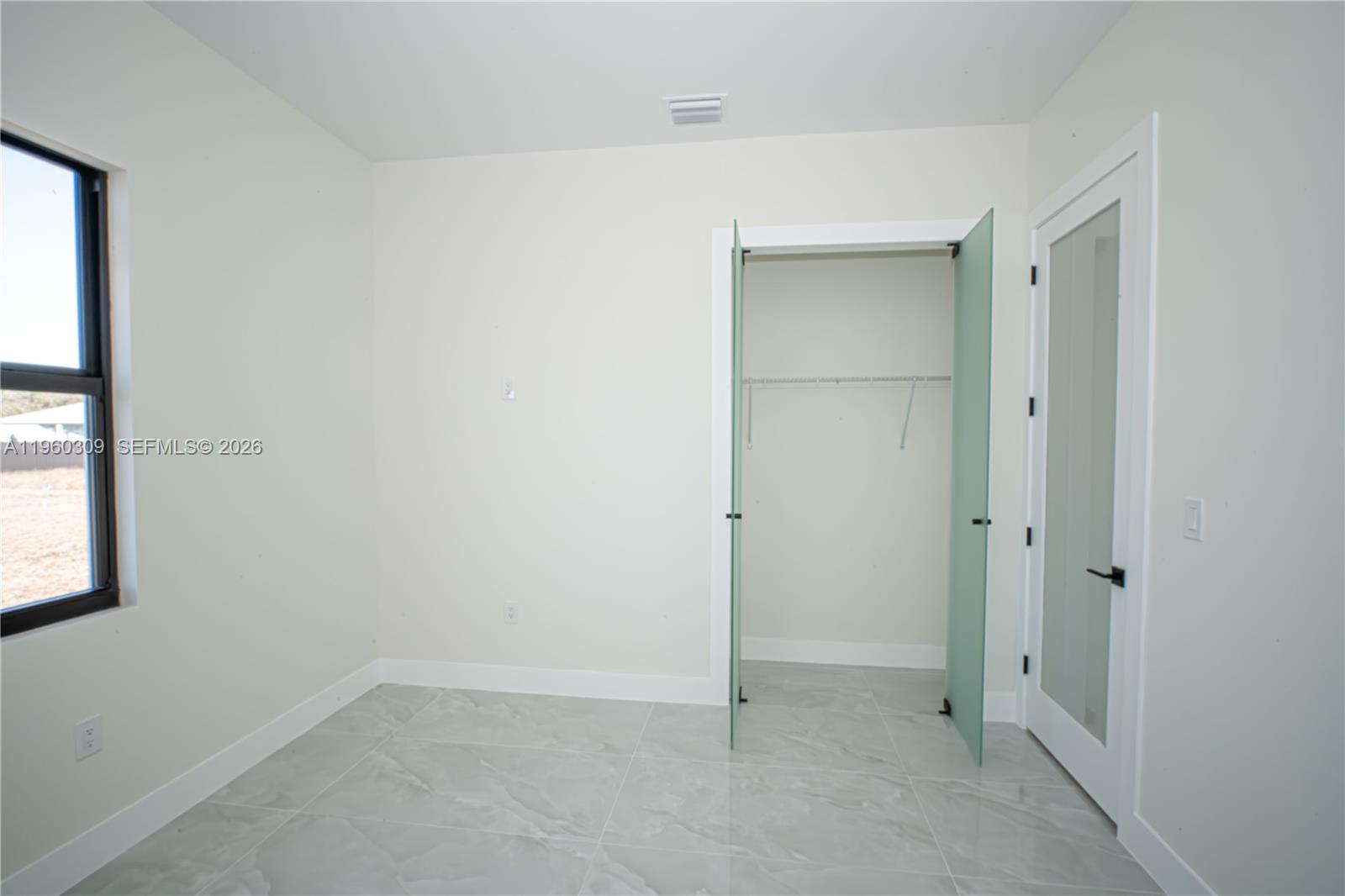 2903 E 17th Street Property Photo 17