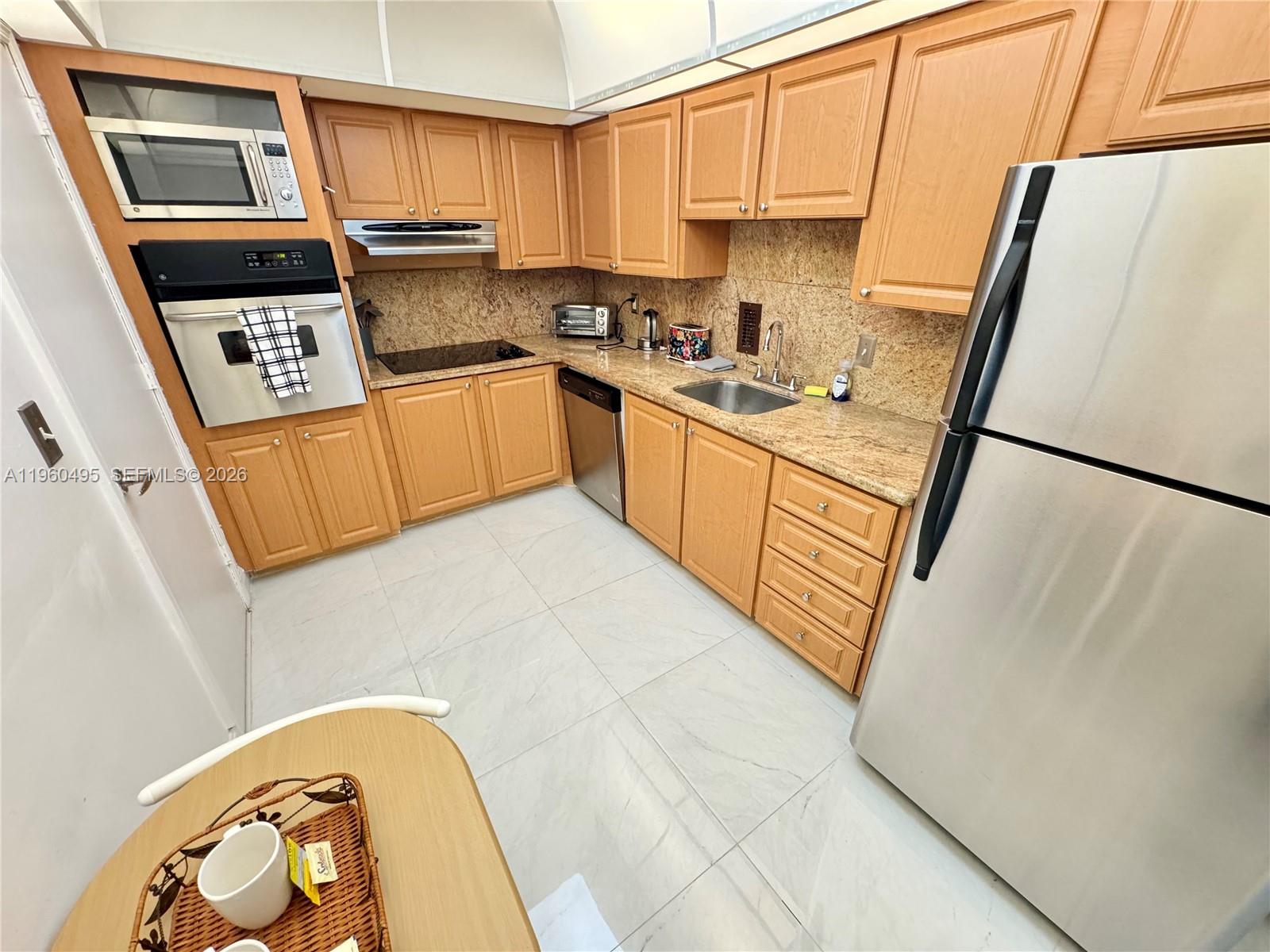 3901 S Ocean Drive 2j Property Photo 7
