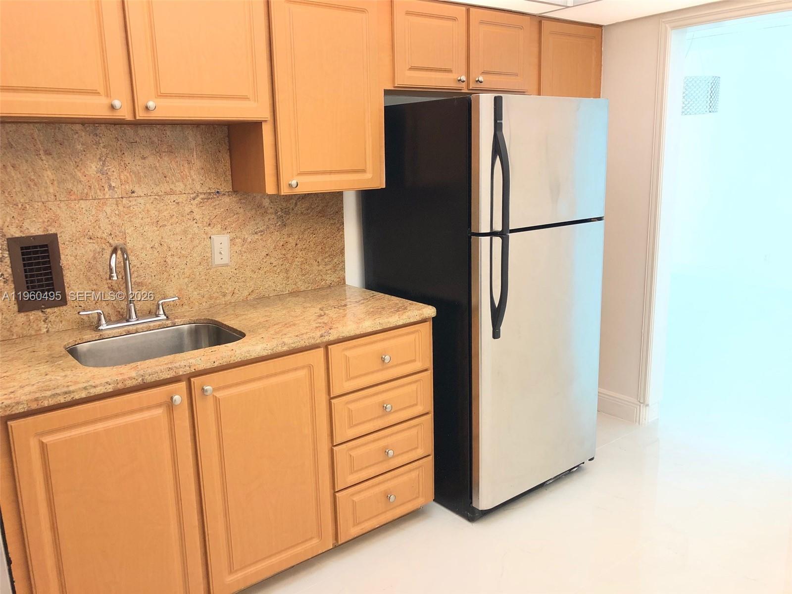 3901 S Ocean Drive 2j Property Photo 12