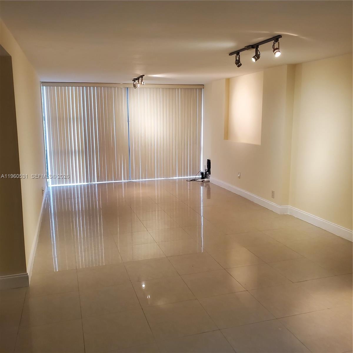 800 Parkview Drive 416 Property Photo 5