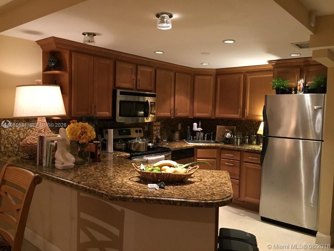 800 Parkview Drive 416 Property Photo 7