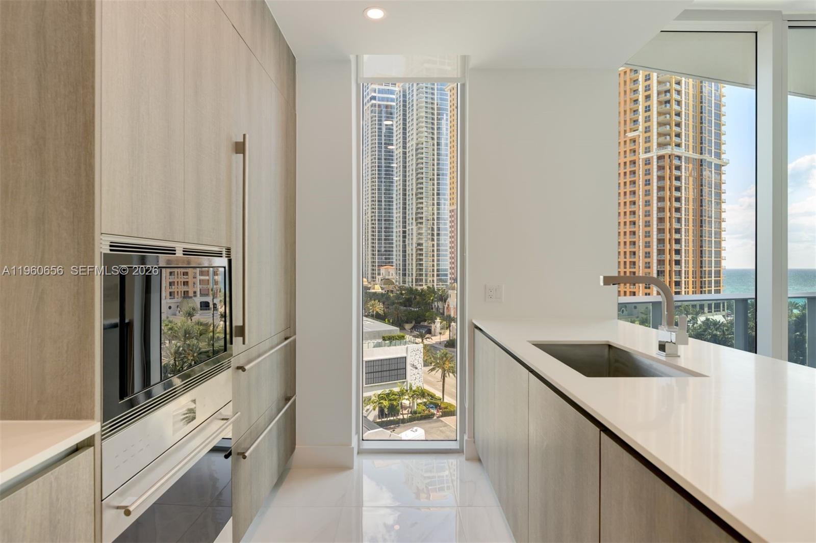 17550 Collins Avenue 505 Property Photo 8